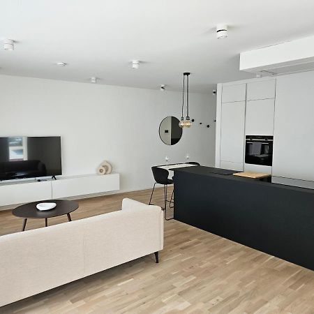 New Spacious Two Bedroom Center With Parking, Near Public Transport Lussemburgo Esterno foto